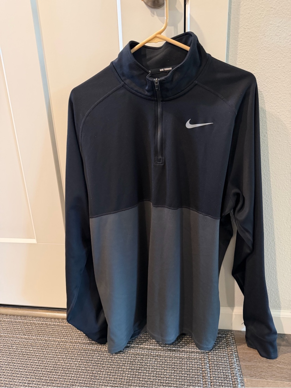 Nike Men’s Black and Gray Half-Zip Performance Pullover